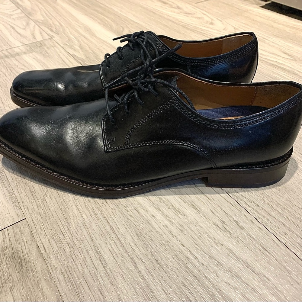 Johnston & Murphy men’s black dress shoes Size 10.5